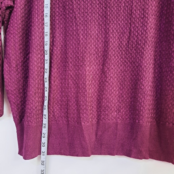 Lane Bryant Knit Sweater Top Wine Burgandy Cut Out Long Sleeve Plus Size 26/28 - Picture 8 of 12